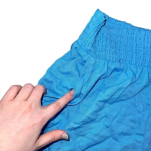 NWT WILD FABLE Blue Shorts W/Stretchy Waist & Pockets Size Medium - Picture 3 of 5